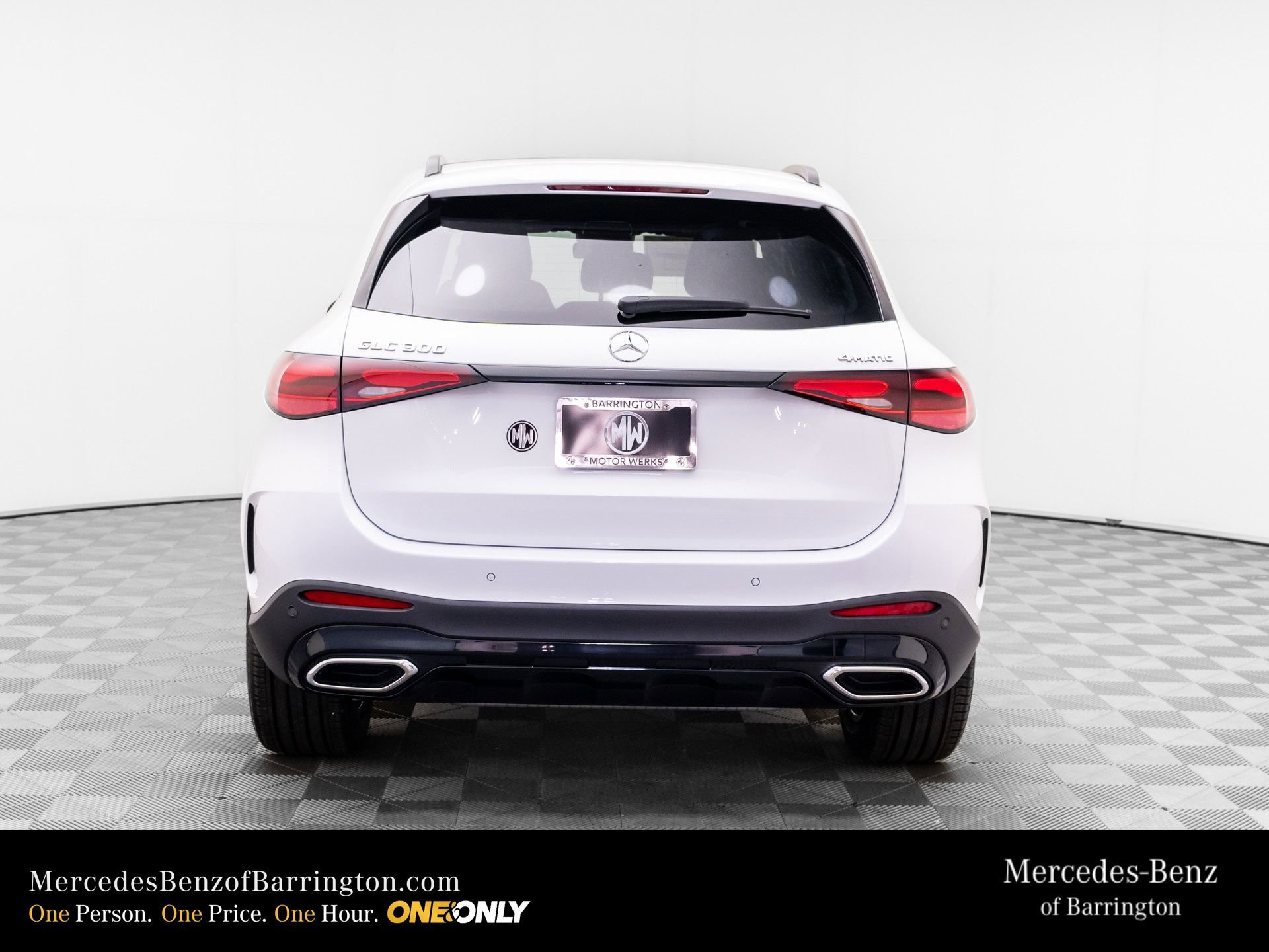 New 2026 MANUFAKTUR Moonlight White Metallic Mercedes-Benz GLC 300 image 46