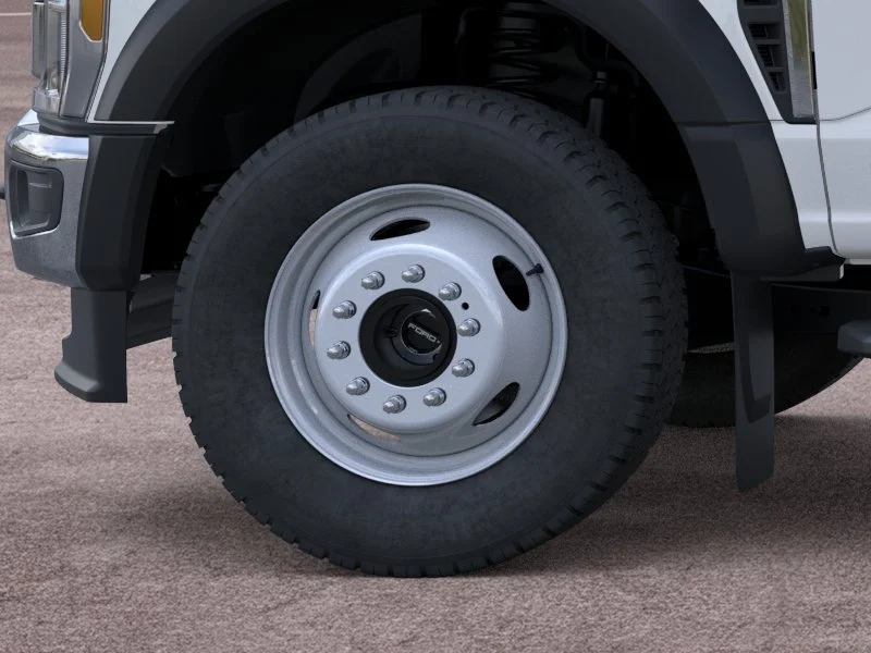 New 2026 Oxford White Ford F-550® XL image 21