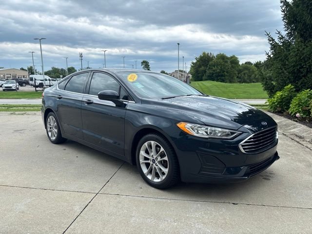 Used 2020 Black Ford SE image 32