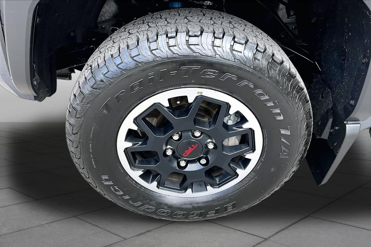 2025 Toyota Tacoma TRD Off Road - Photo 11