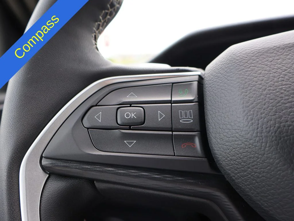 Used 2025 Black Jeep Altitude image 26