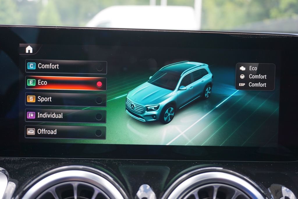 2025 Mercedes-Benz GLB Base - Photo 35
