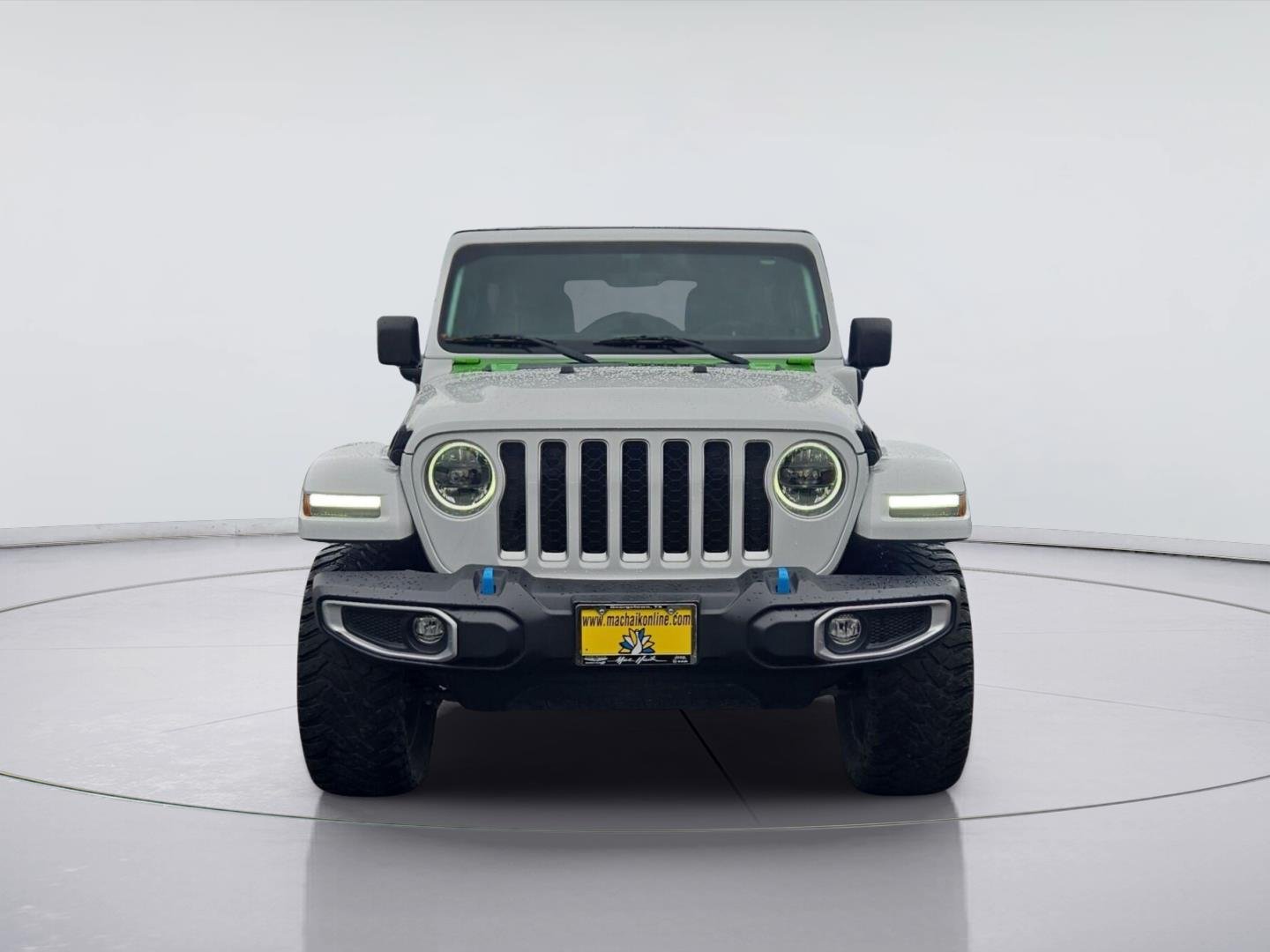 Used 2023 Bright White Clearcoat Jeep Sahara image 8