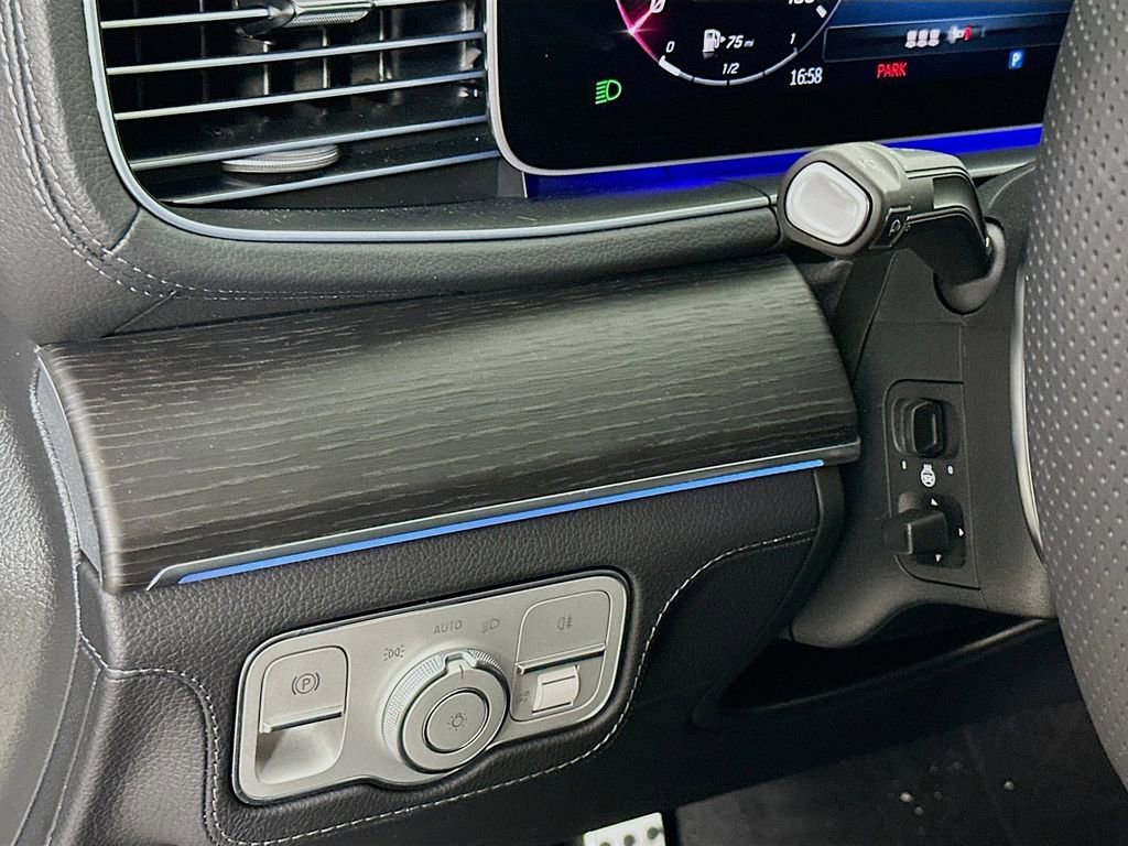New 2026 MANUFAKTUR Alpine Grey Mercedes-Benz GLE 53 AMG® image 41