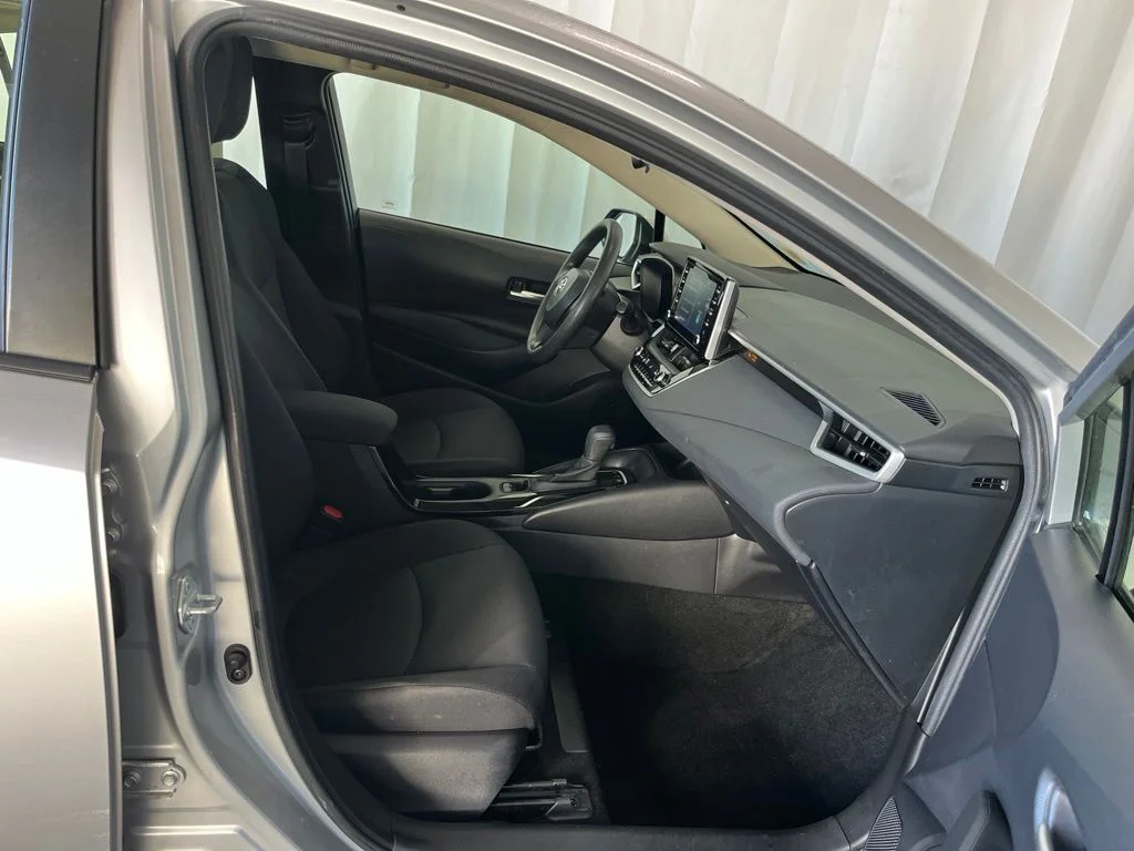 Used 2020 Silver Toyota LE image 20