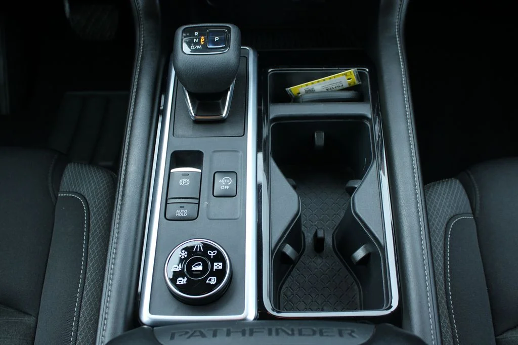 Used 2022 Deep Ocean Blue Nissan SV image 28