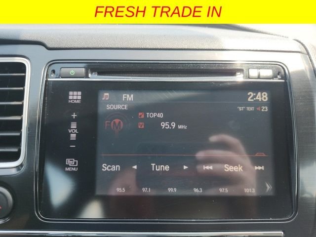 Used 2015 Silver Honda EX-L image 31