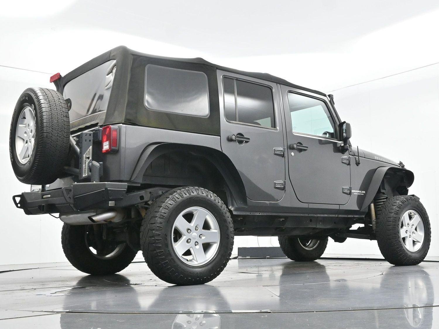 Used 2017 Granite Crystal Metallic Clearcoat Jeep Rubicon image 45