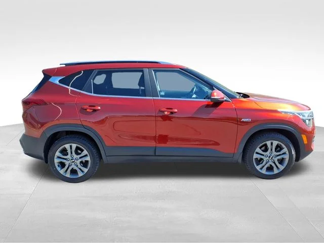 Used 2021 Orange Kia S image 11
