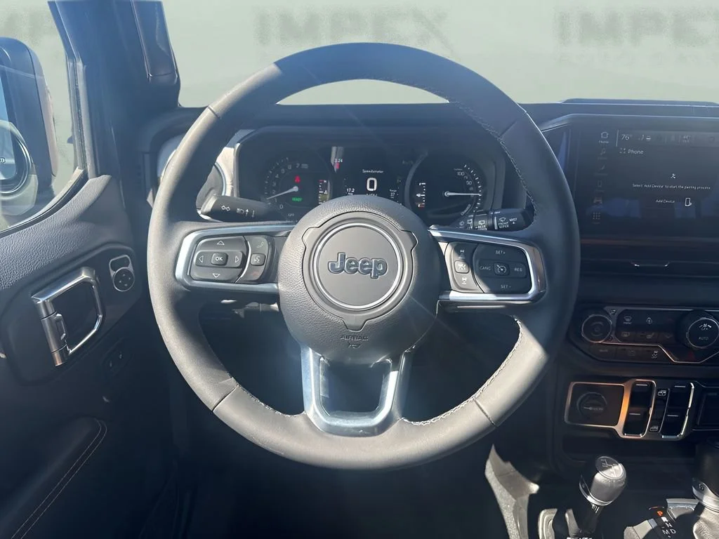 Used 2025 Gray Jeep Sahara image 14