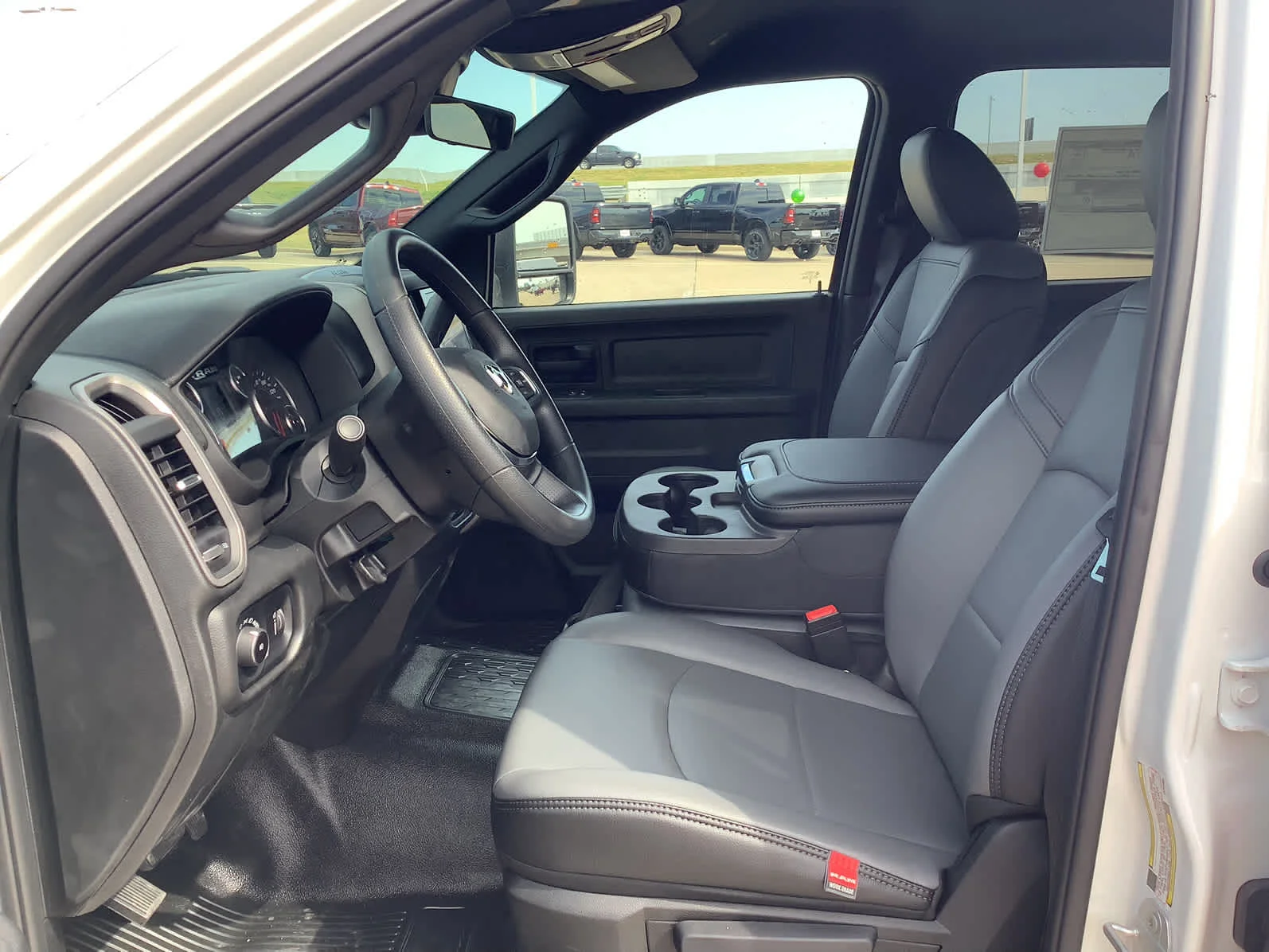 2026 RAM 3500 Chassis Tradesman - Photo 13