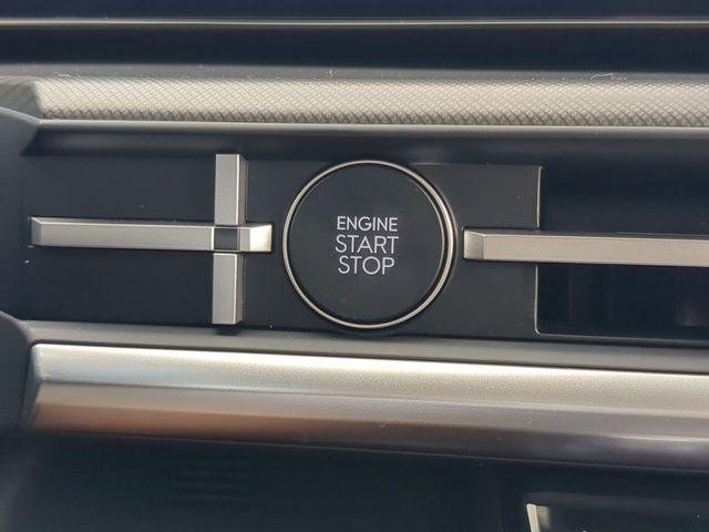 New 2026 Black Hyundai SE FWD image 23