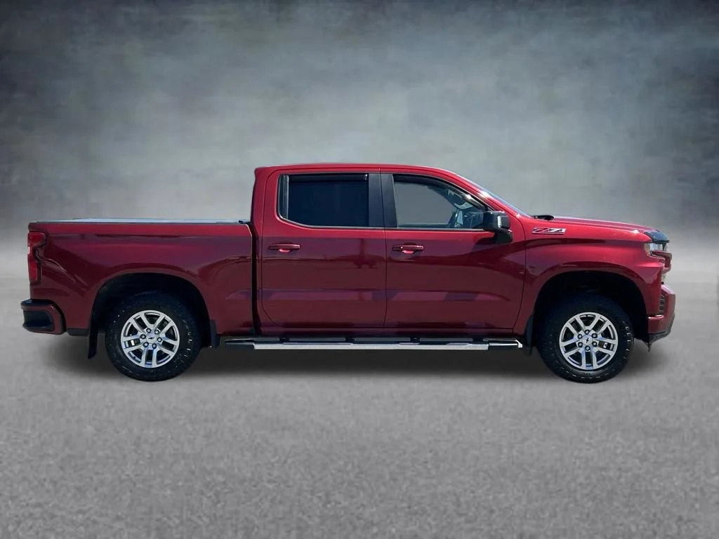 Used 2020 CAJUN RED TINTCOAT Chevrolet RST image 7