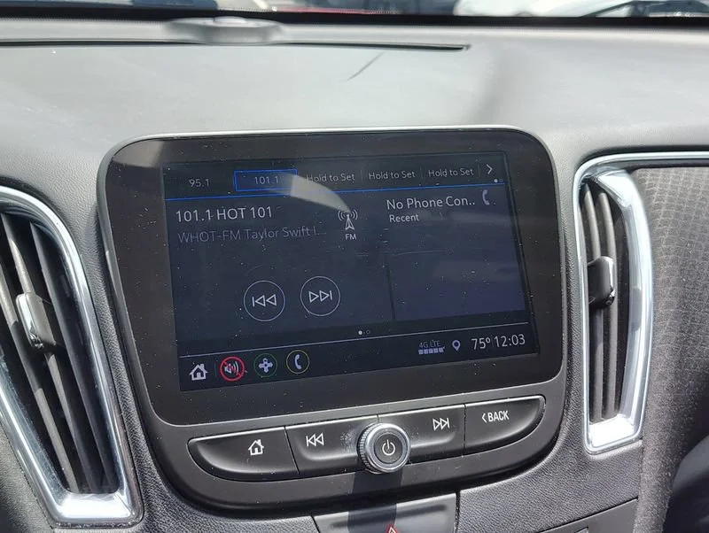 Used 2019 CAJUN RED TINTCOAT Chevrolet LT image 13