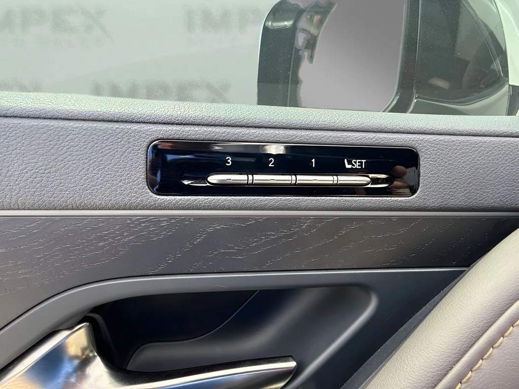 Used 2025 White Lexus 600 Luxury image 11