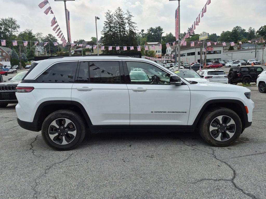 Used 2023 White Jeep 4xe image 5
