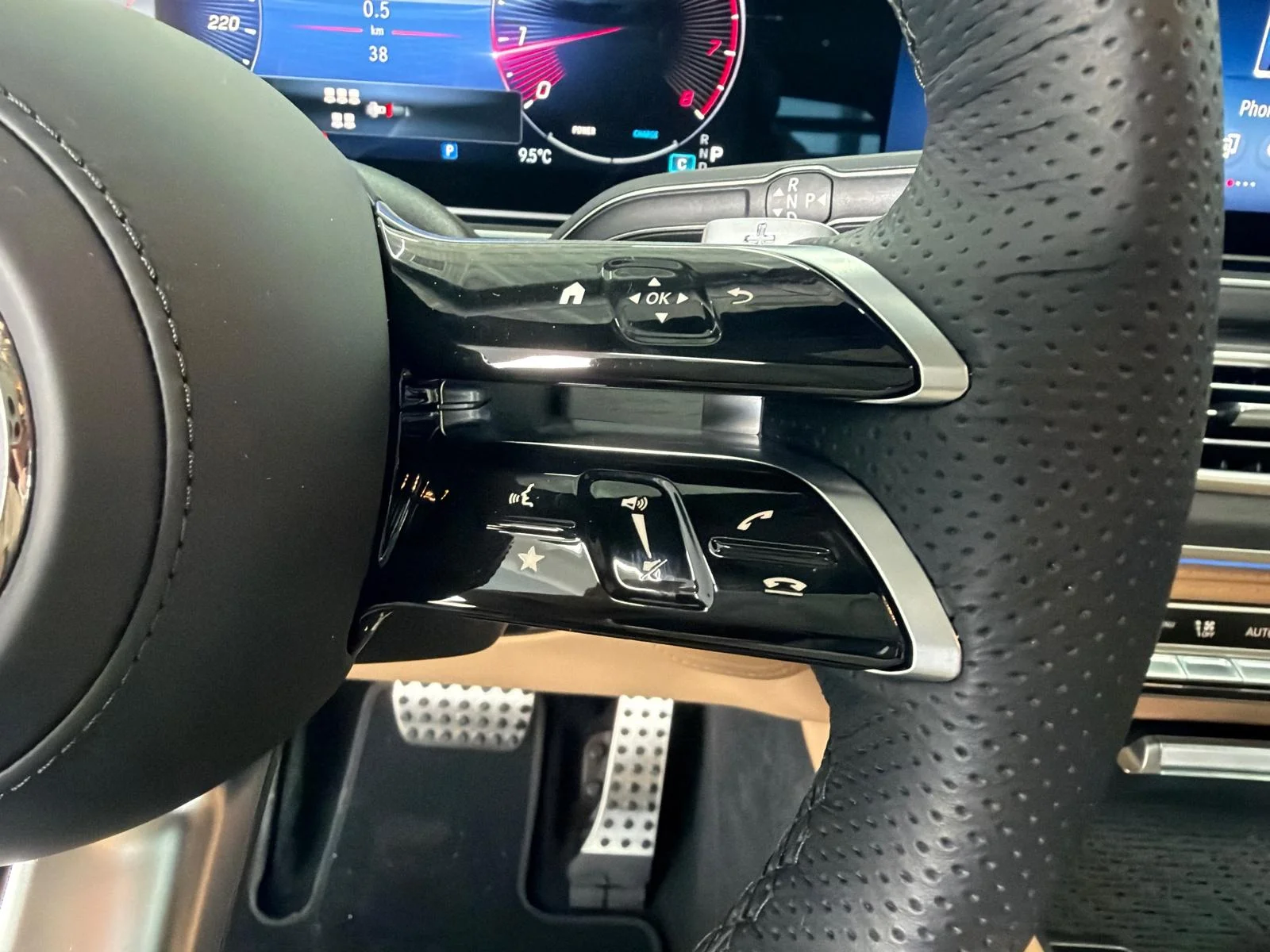 New 2026 Green Mercedes-Benz GLS 450 4MATIC SUV image 18