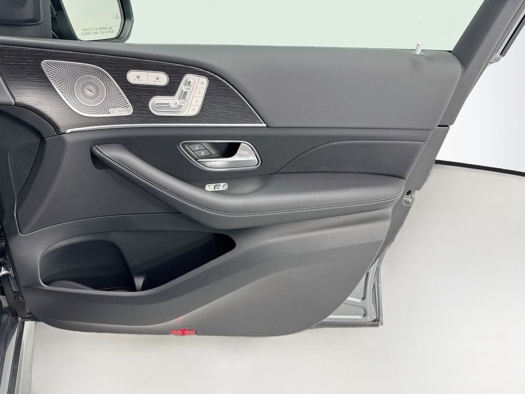 New 2026 Selenite Grey Metallic Mercedes-Benz GLS 450 image 24