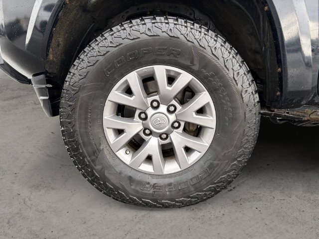 Used 2019 Black Toyota SR5 image 9