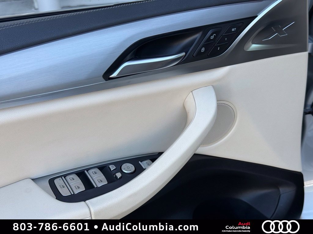 Used 2020 Silver BMW xDrive30i image 22