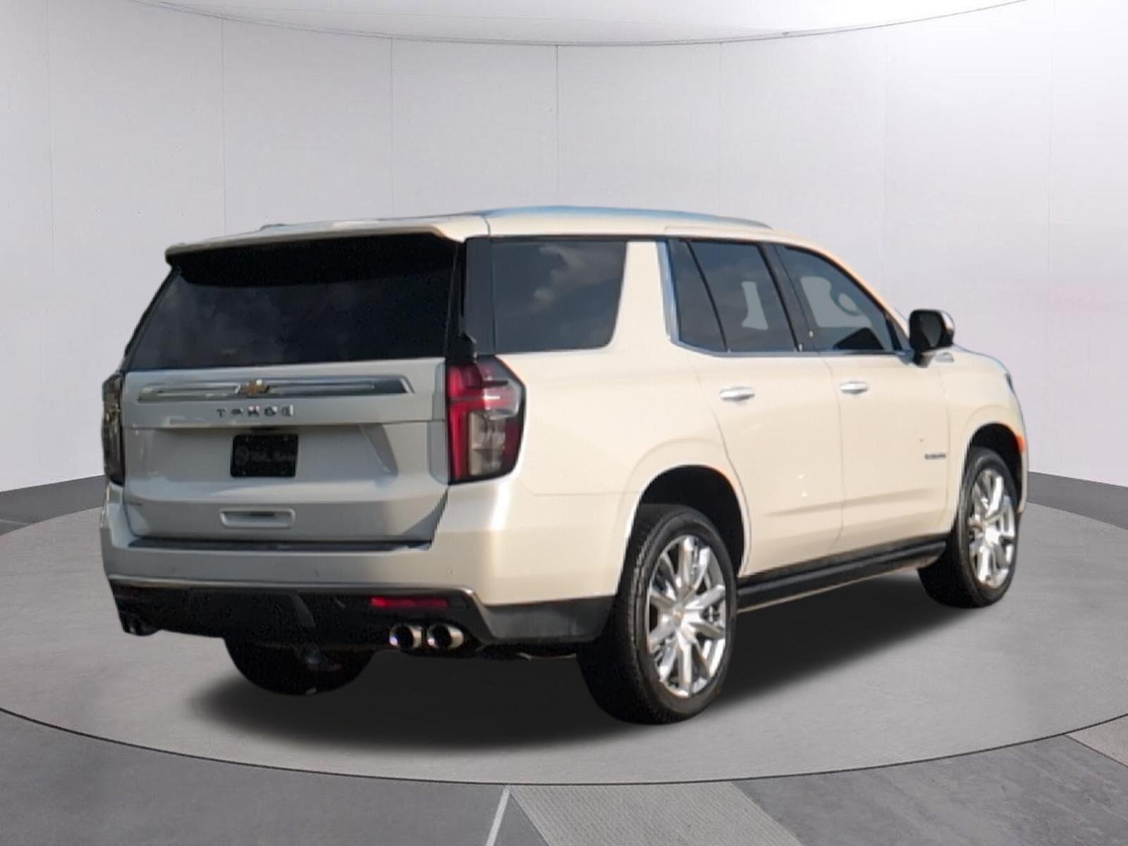 Used 2021 IRIDESCENT PEARL TRICOAT Chevrolet High Country image 7