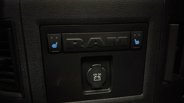 Used 2017 Granite Crystal Metallic Clearcoat Ram Laramie image 9