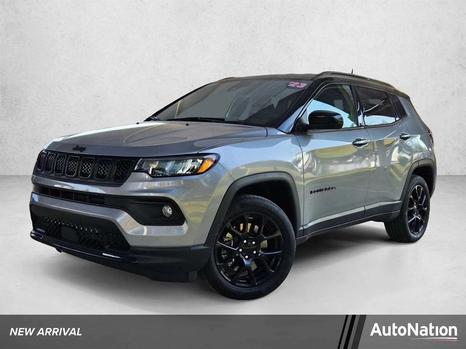 Used 2023 Billet Silver Metallic Clearcoat Jeep Altitude image 1