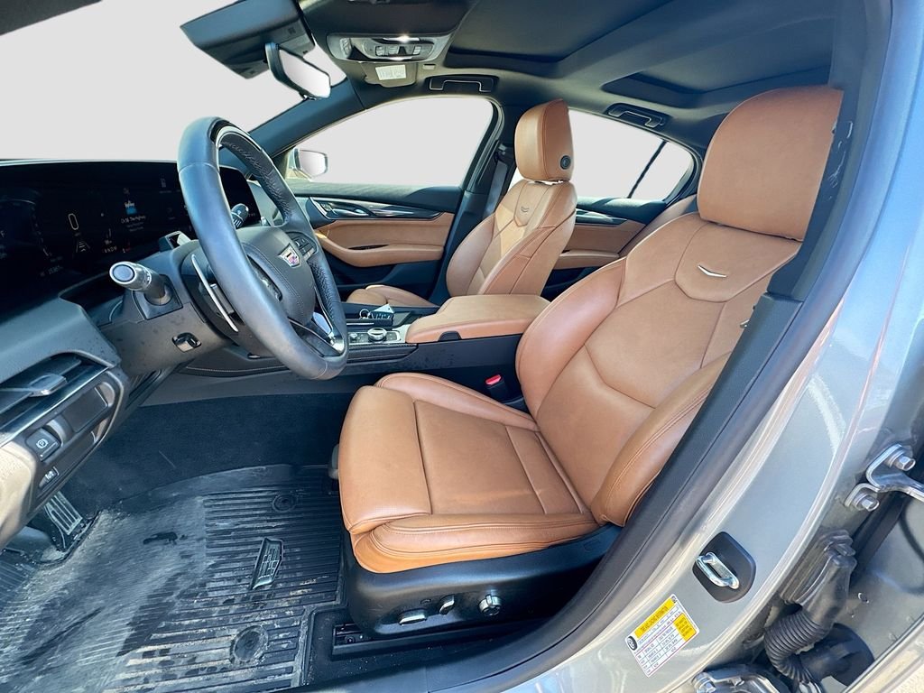 Used 2025 Silver Cadillac Premium Luxury image 24
