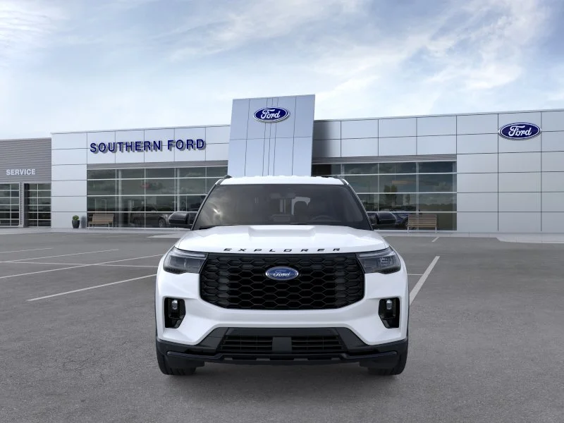 New 2026 Star White Metallic Tri-Coat Ford ST-Line image 30