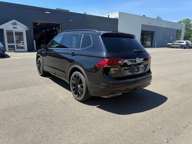 Used 2021  Volkswagen 2.0T SE R-Line Black image 8