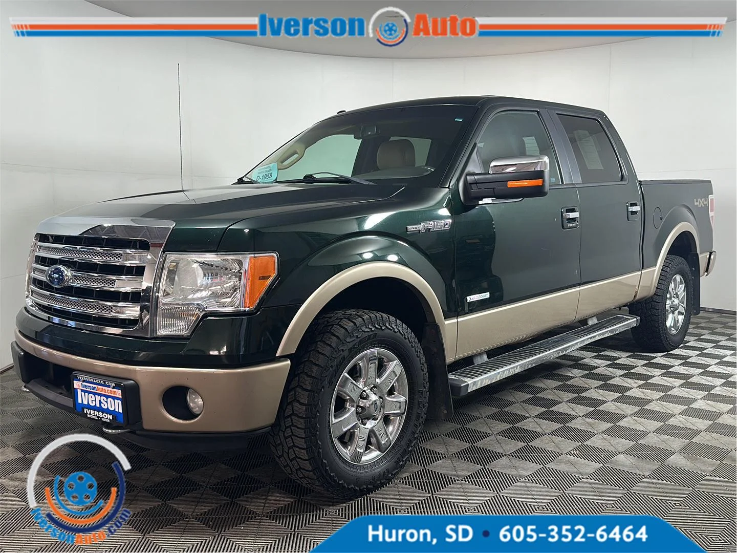 Used 2013 Green Gem Metallic/Pale Adobe Metallic Ford Lariat image 3