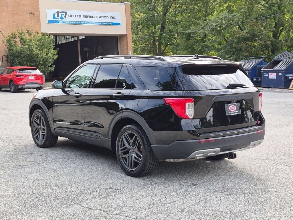 Used 2020 Black Ford XLT image 9