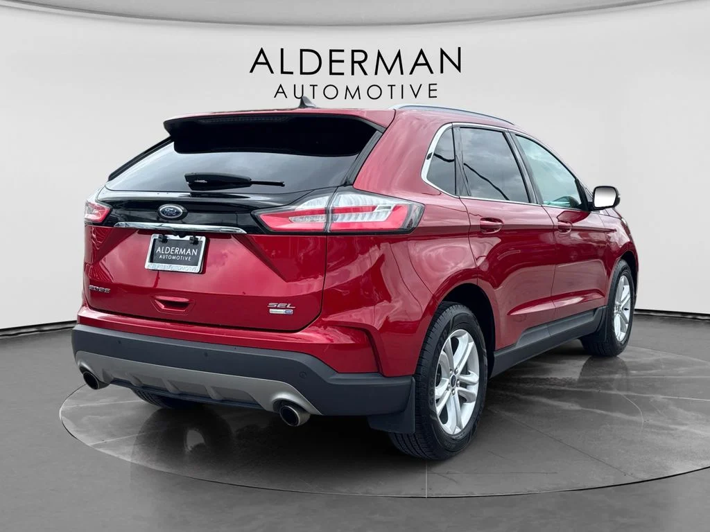 Used 2020 Red Ford SEL image 5