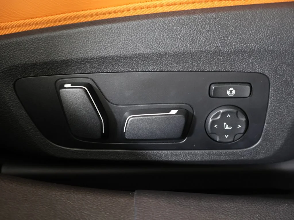 Used 2024 Ind Frozen Pure Gray II Metallic BMW Competition image 39