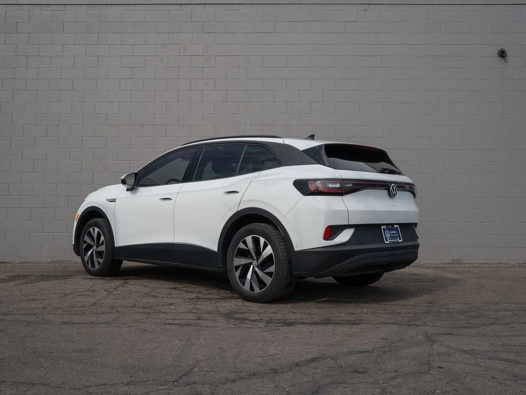 Used 2023 White Volkswagen Pro image 3