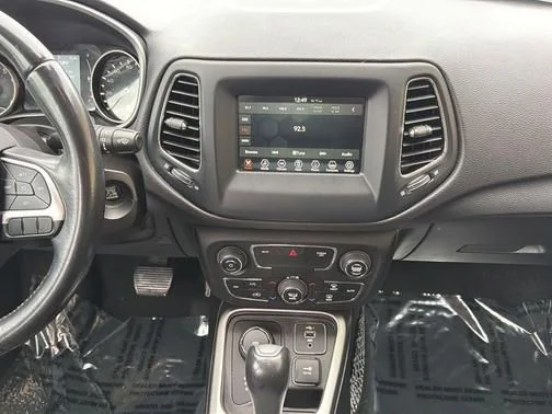 Used 2020 Gray Jeep Latitude image 11