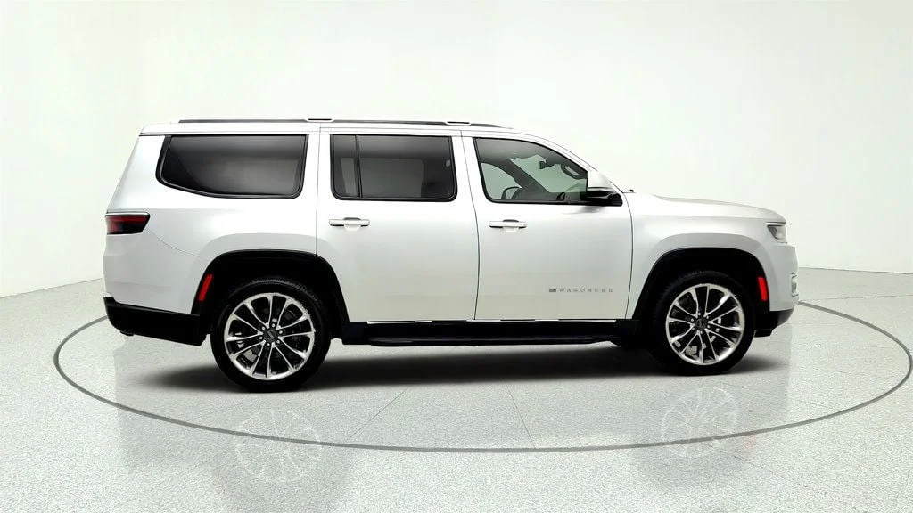 Used 2022 Silver Zynith Jeep Series II 4x4 w/ Premium Group (Pano Sunroof & 22