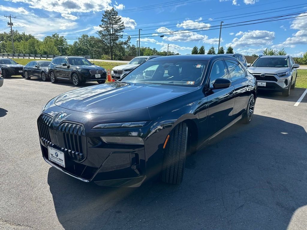 Certified Used 2026 Black Sapphire Metallic BMW 750e xDrive image 3