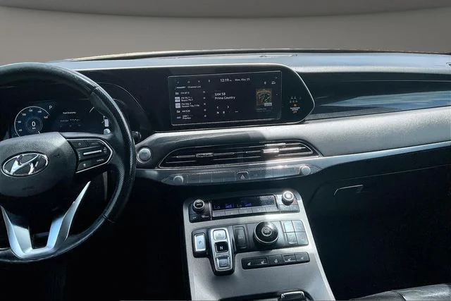 Used 2022 Gray Hyundai Calligraphy image 6