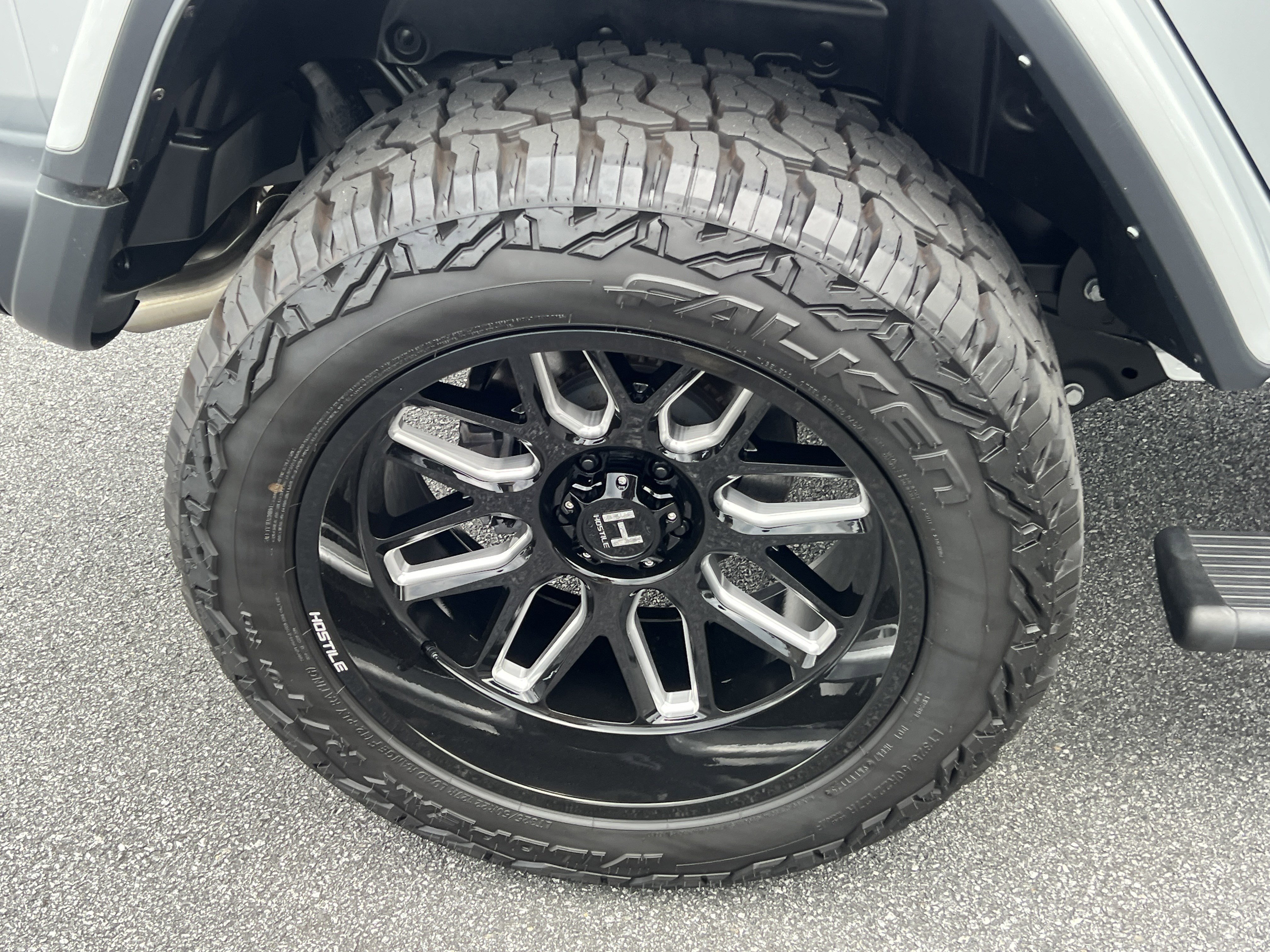 Used 2024 Silver Zynith Clearcoat Jeep Rubicon 392 image 26