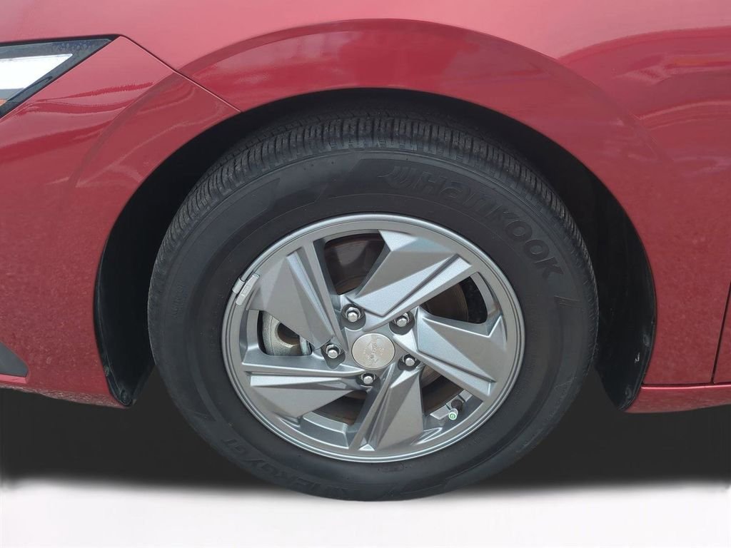 Used 2024 Red Hyundai SE image 11