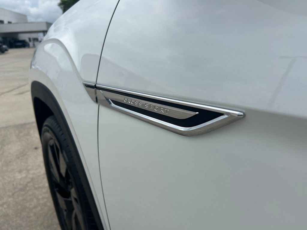 New 2026 White/off-white Volkswagen 2.0T SE w/Technology image 29
