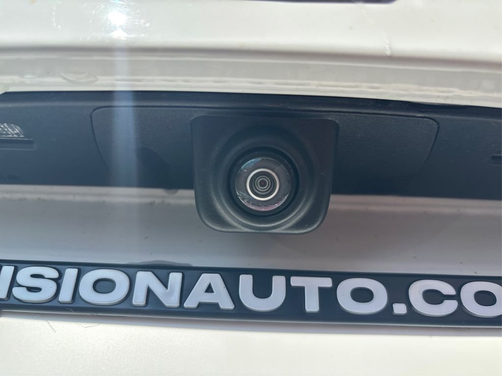 Used 2020 White Chevrolet LT image 16