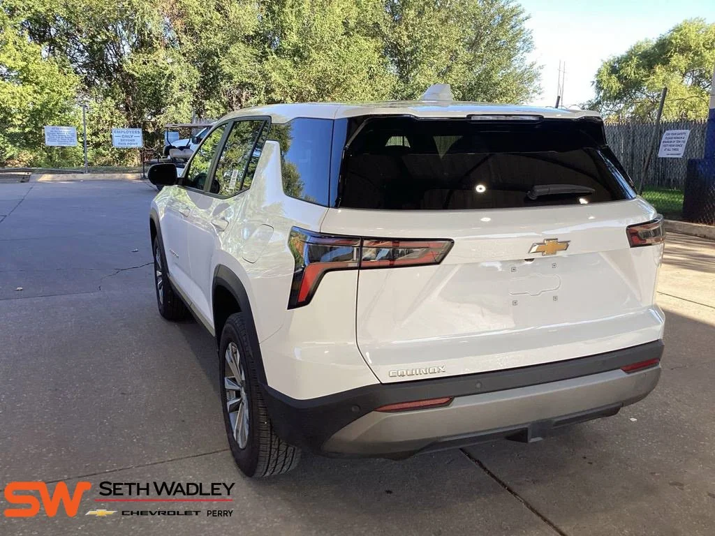 Used 2026 Summit White Chevrolet LT image 2