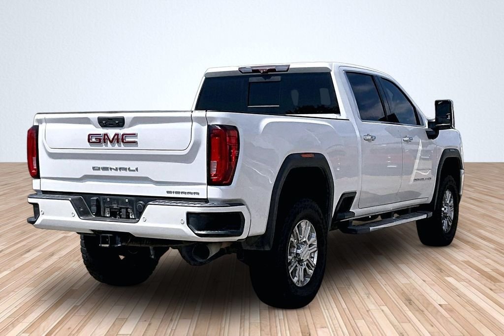 Used 2020 White GMC Denali image 2