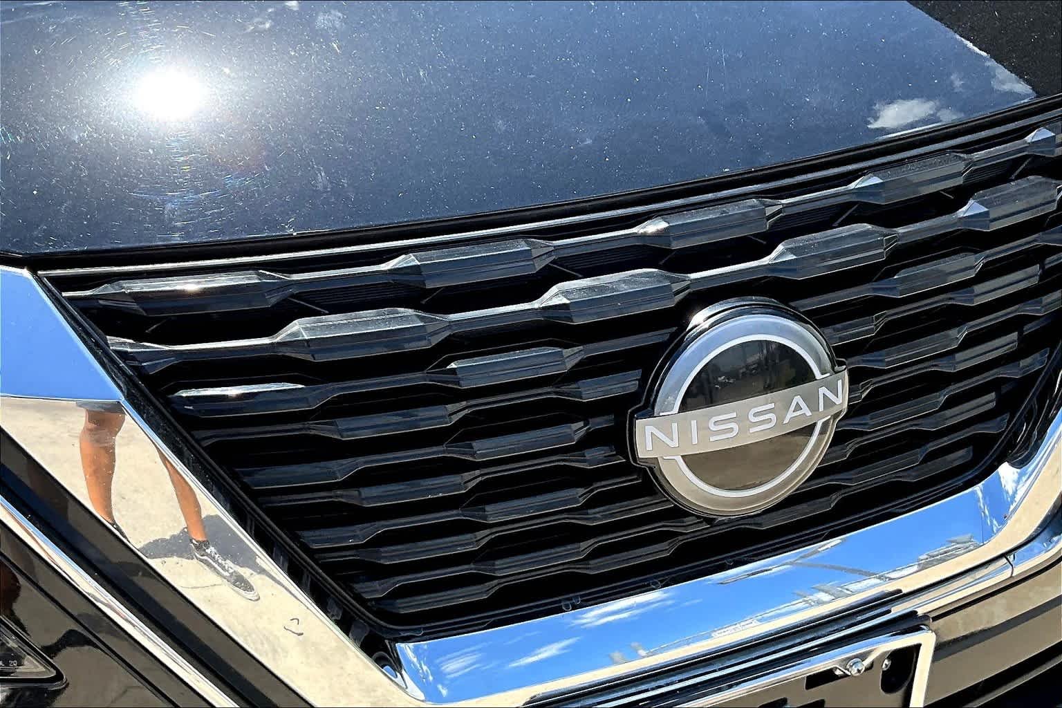 Used 2023 Super Black Nissan S image 28