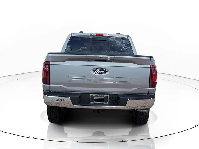New 2026 Silver Metallic Ford XLT image 6