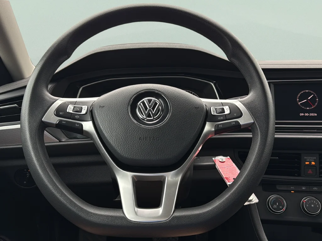 Used 2019 White Volkswagen 1.4T S image 30