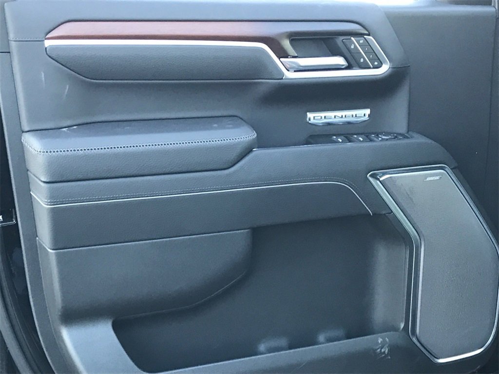 2026 GMC SIERRA - Image 13