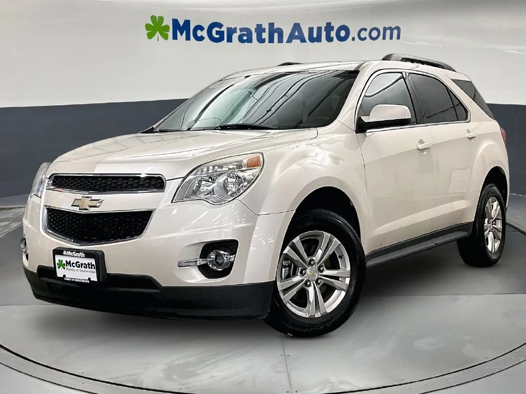 Used 2015 Chevrolet Equinox 2LT with VIN 1GNALCEK4FZ138742 for sale in Iowa City, IA